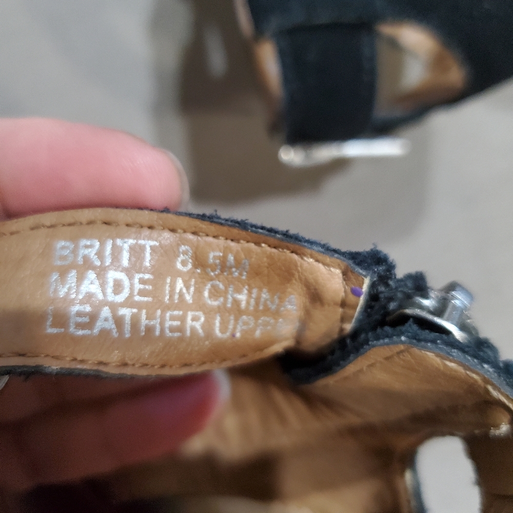 Yellow Box Black Suede Ankle Strap Chunky Heels Size 8.5 - Picture 4 of 9